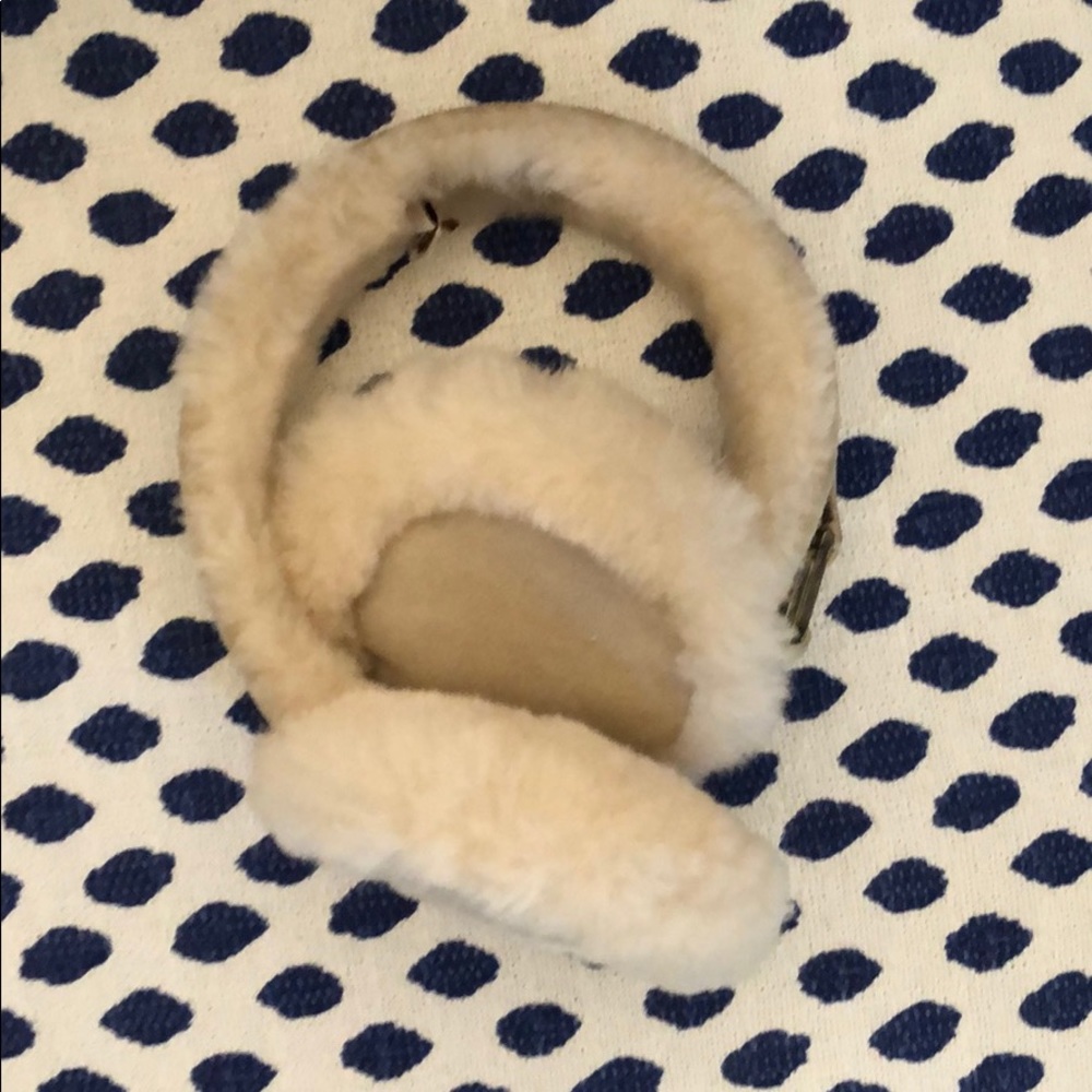 Ugg earmuffs